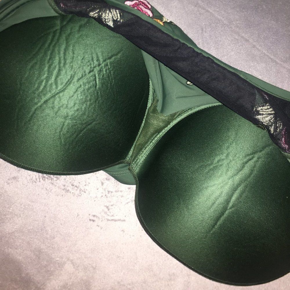 Boutique + Plus Green Embroidered mesh floral Bikini Top 2X - Picture 5 of 8